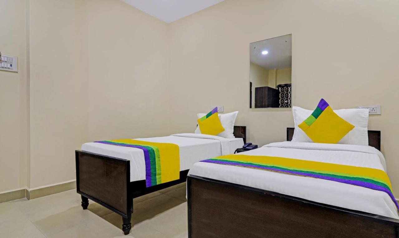 Treebo Trip Airport Pride Inn Hyderabad Exterior foto
