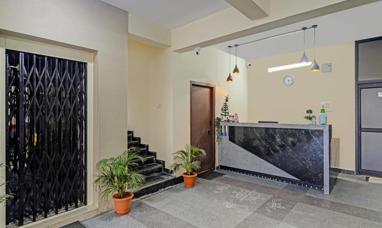 Treebo Trip Airport Pride Inn Hyderabad Exterior foto